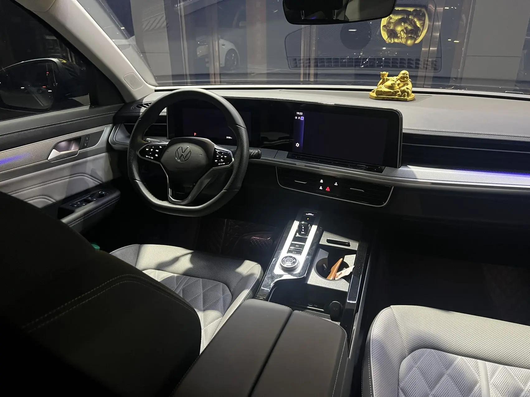 Volkswagen 2025 model tour R-Line 2.0TSI 380TSI four-wheel drive R-Line cruise all-round automatic transmission 6