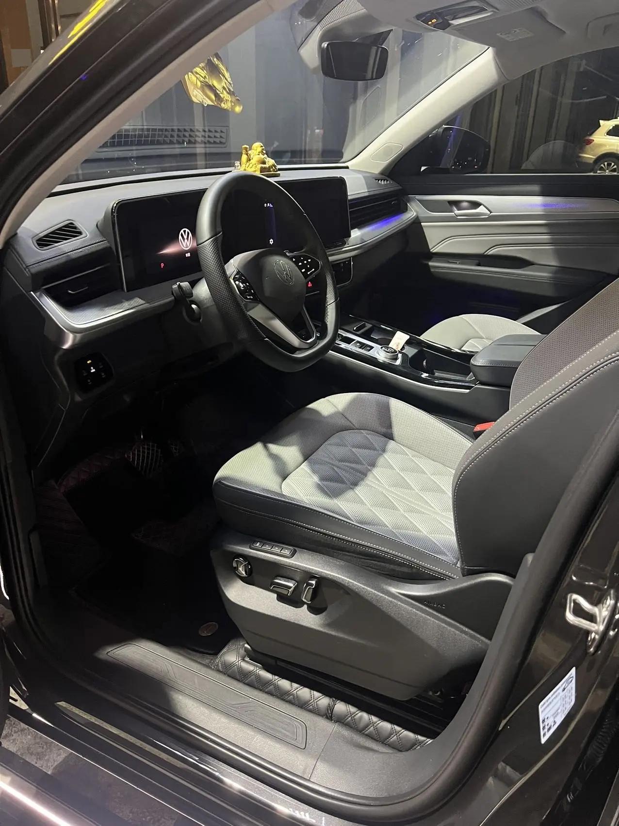 Volkswagen 2025 model tour R-Line 2.0TSI 380TSI four-wheel drive R-Line cruise all-round automatic transmission 7