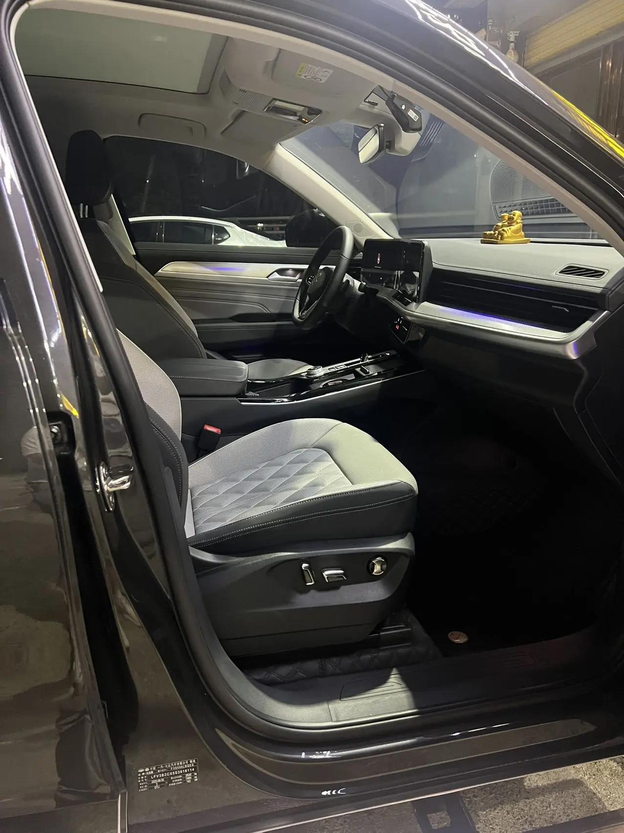 Volkswagen 2025 model tour R-Line 2.0TSI 380TSI four-wheel drive R-Line cruise all-round automatic transmission 8