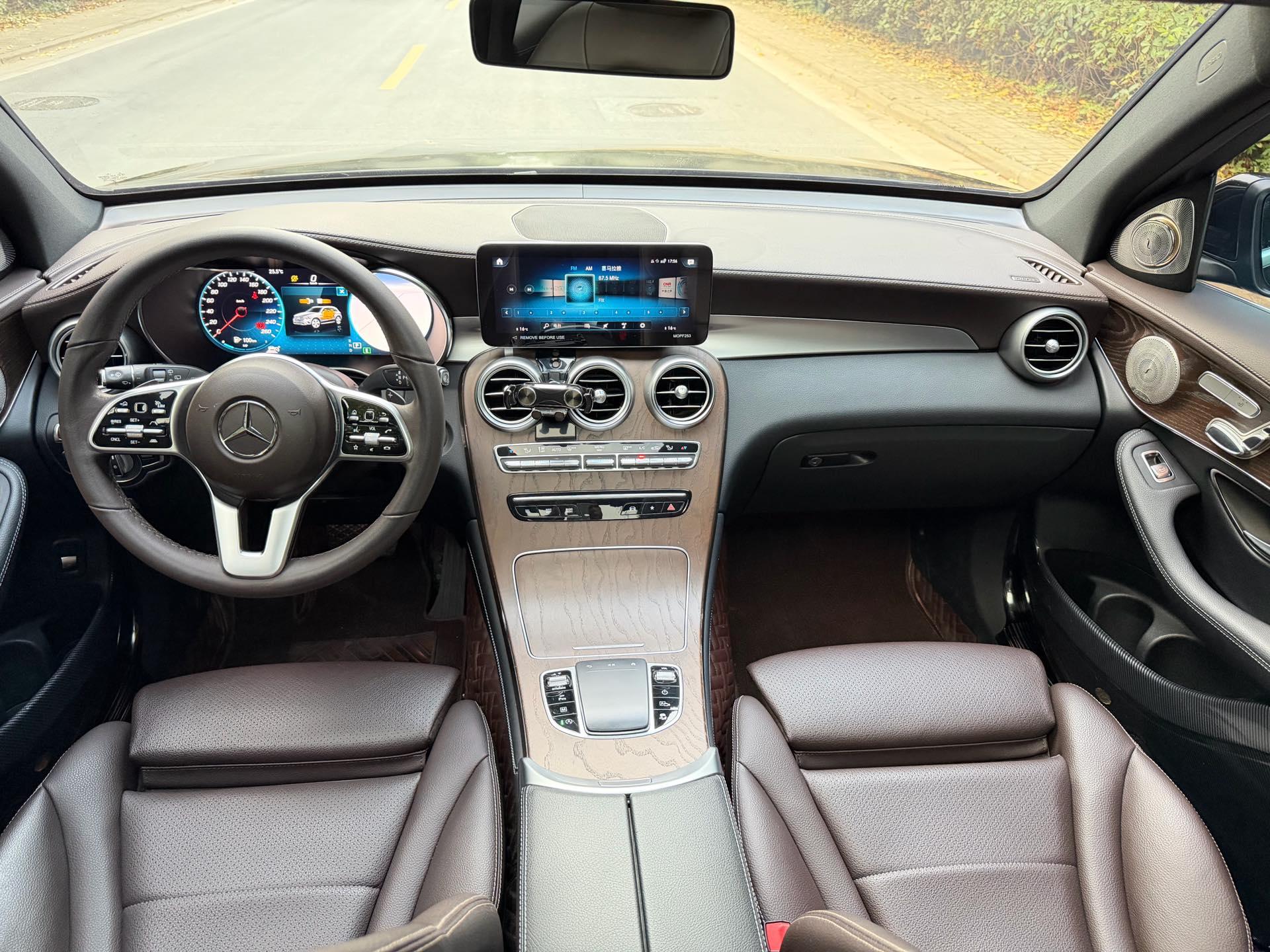 Mercedes Benz GLC 2022 GLC 260 L 4MATIC Luxury 13