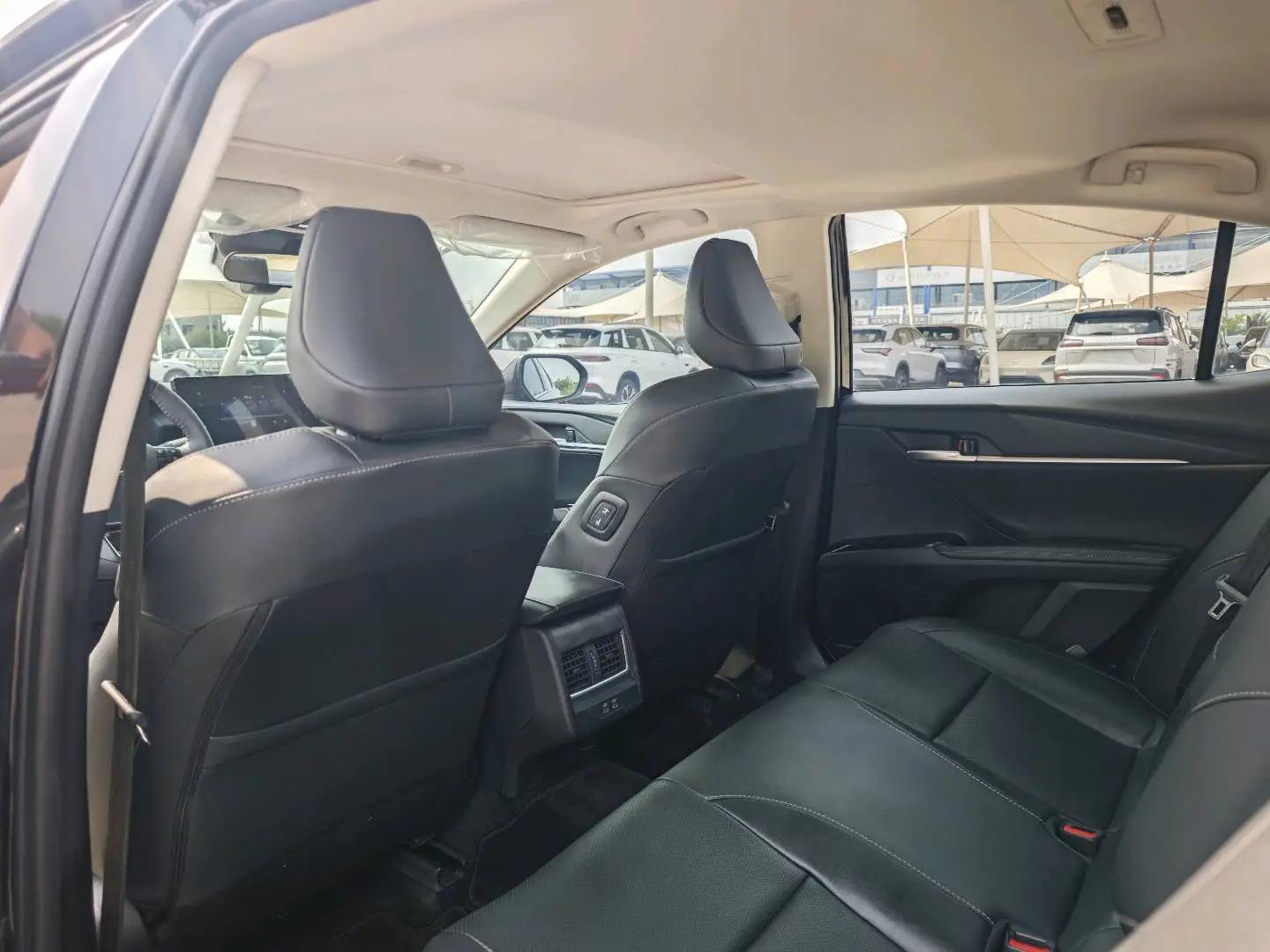Toyota 2025 Camry Dual Engine 2.0HG CVT Glorious Edition Automatic 6