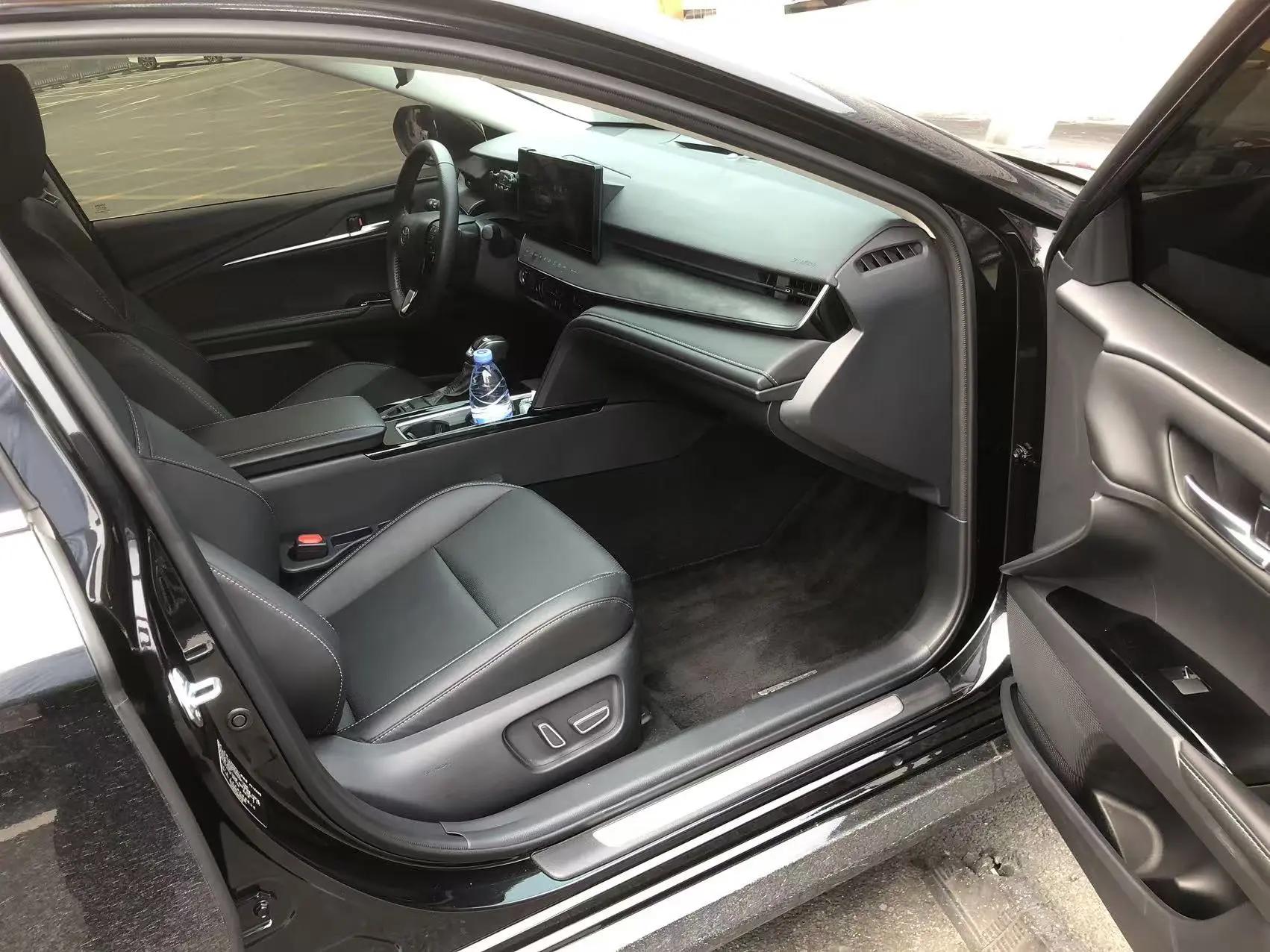 Toyota 2024 Camry Dual Engine 2.0HGVP Stepless Deluxe Automatic Gear 2