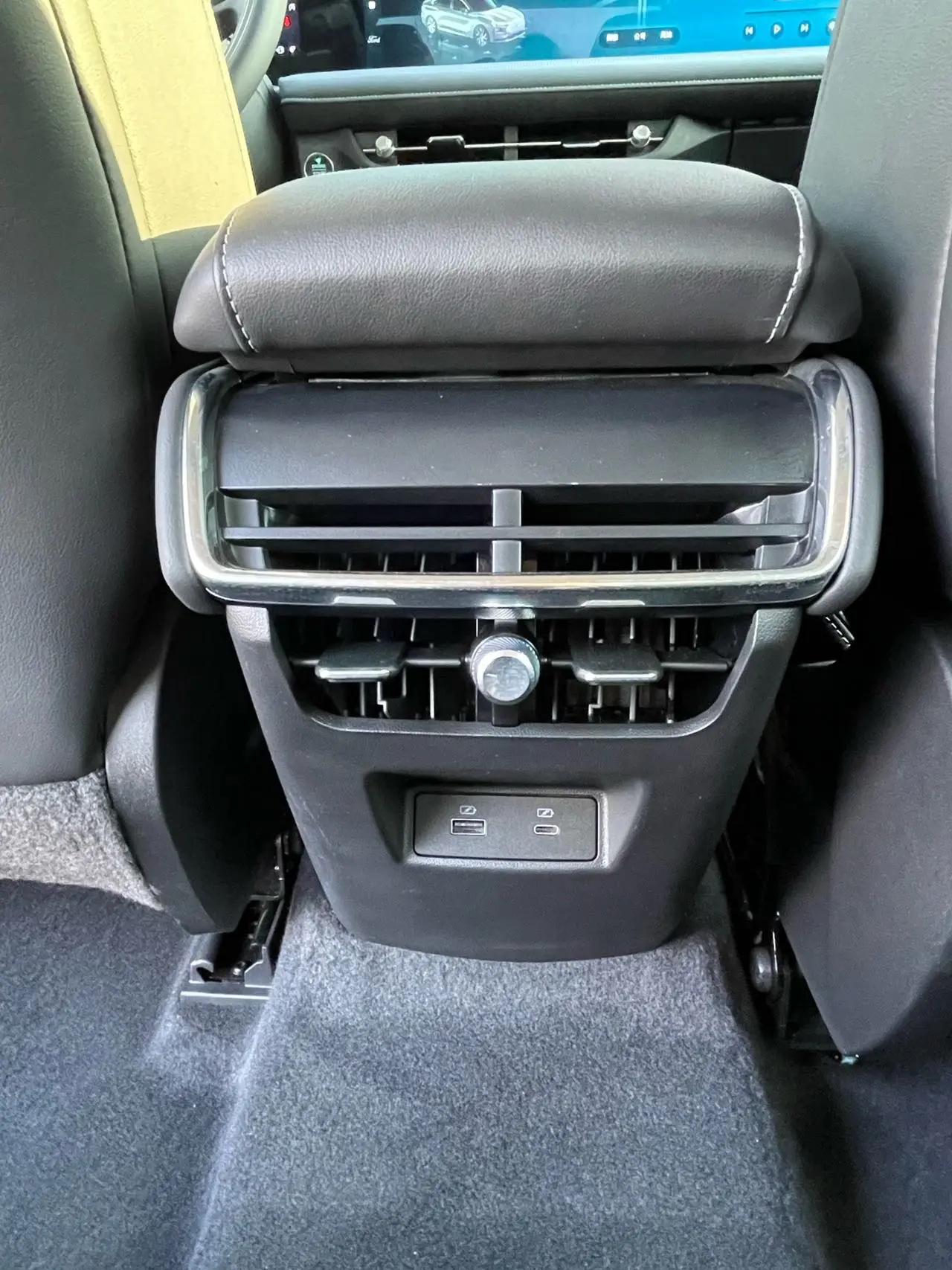 Ford 2025 Mondeo 2.0T EcoBoost Luxury Automatic 13