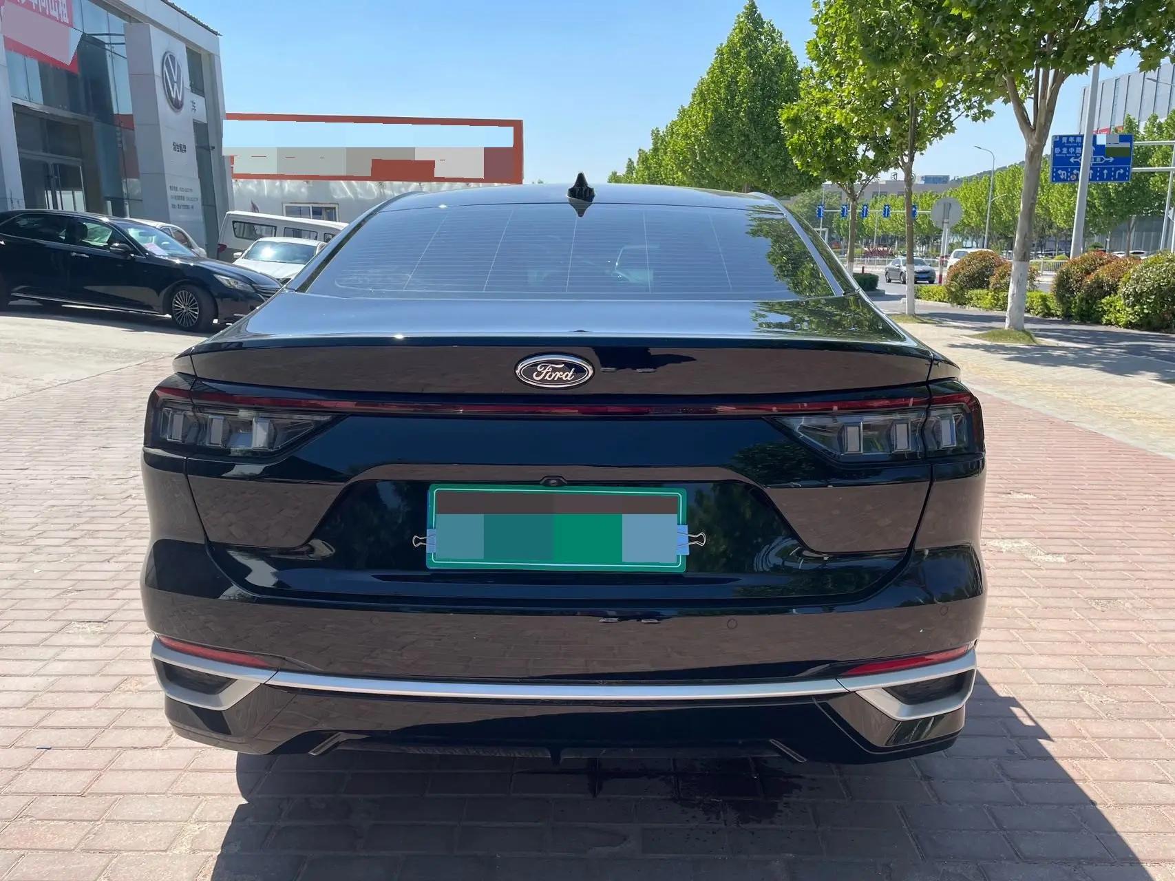 Ford 2025 Mondeo 2.0T EcoBoost Luxury Automatic 5
