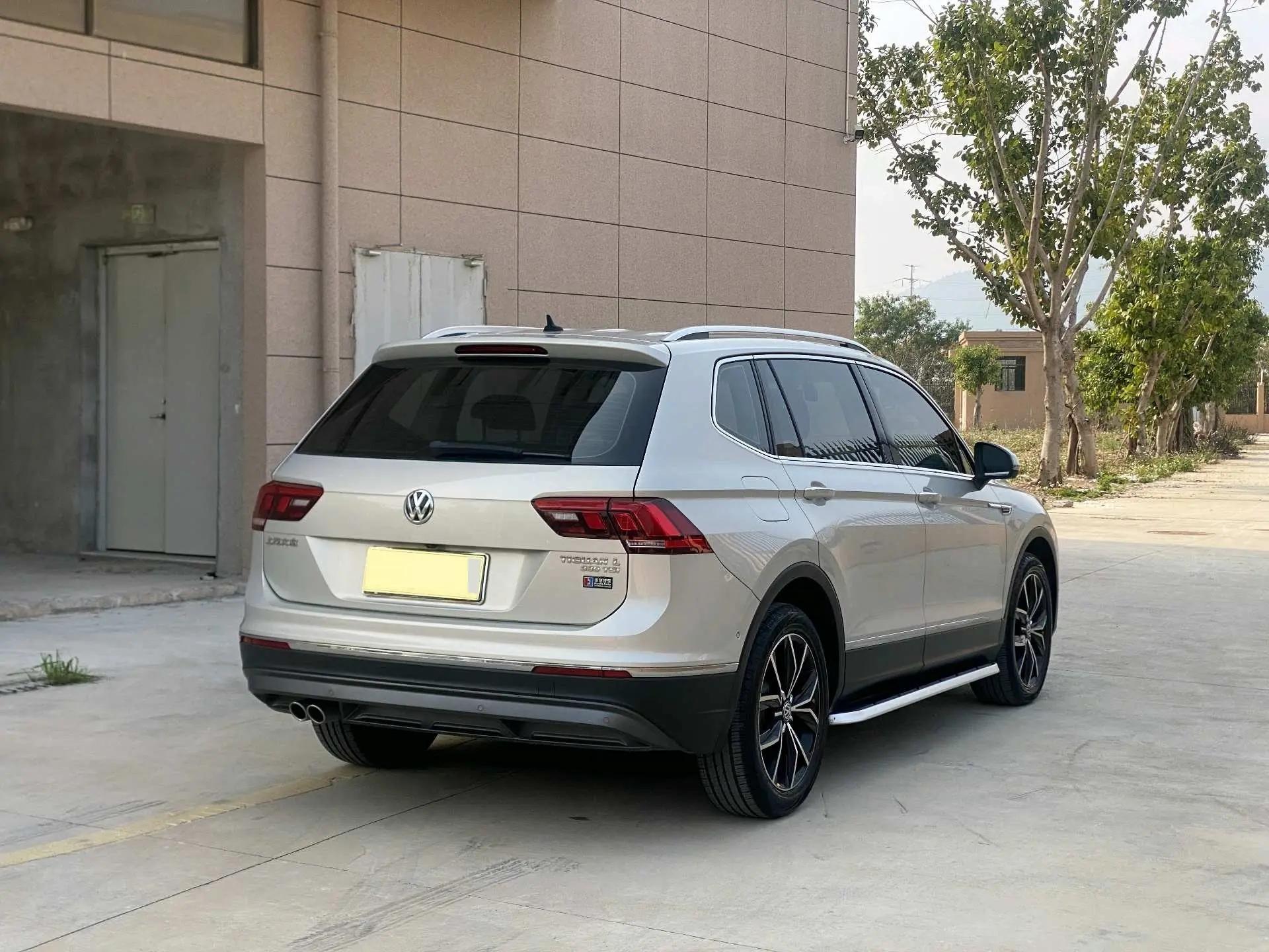 Tiguan L 2020 330TSI Auto Two-Drive Smart Deluxe Edition VI 8
