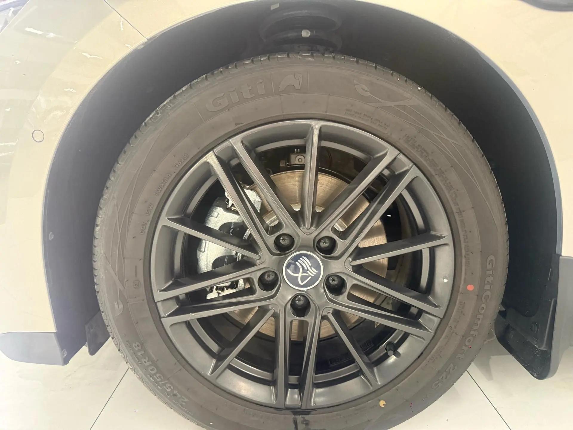 BYD 2025 Han DM-i 1.5T stepless smart driving version 245KM noble automatic gear 18