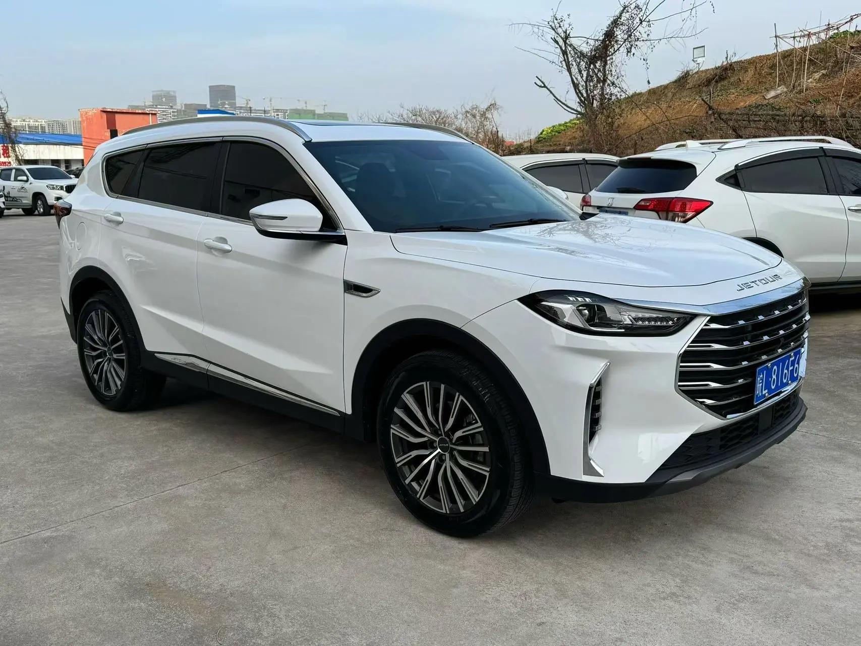 Jetour X70 PLUS 2023 1.5T DCT Brave PLUS 7 3