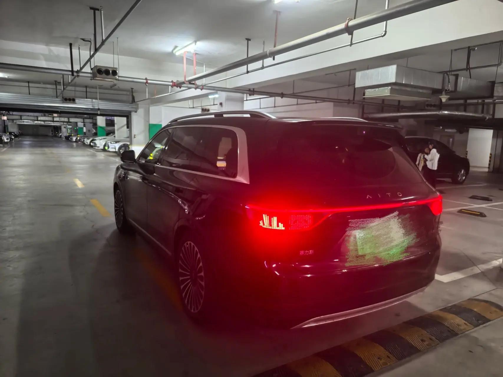 AITO 2025 Model AITO M9 Range-Extended Ultra Version 52kWh 6-Seater Automatic 2