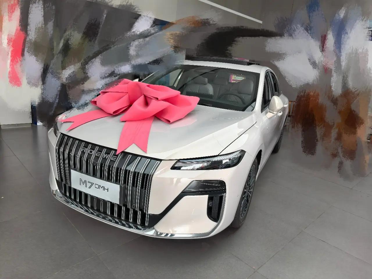 Roewe 2025 M7 DMH 1.5 160km Premium Edition Automatic Gear
