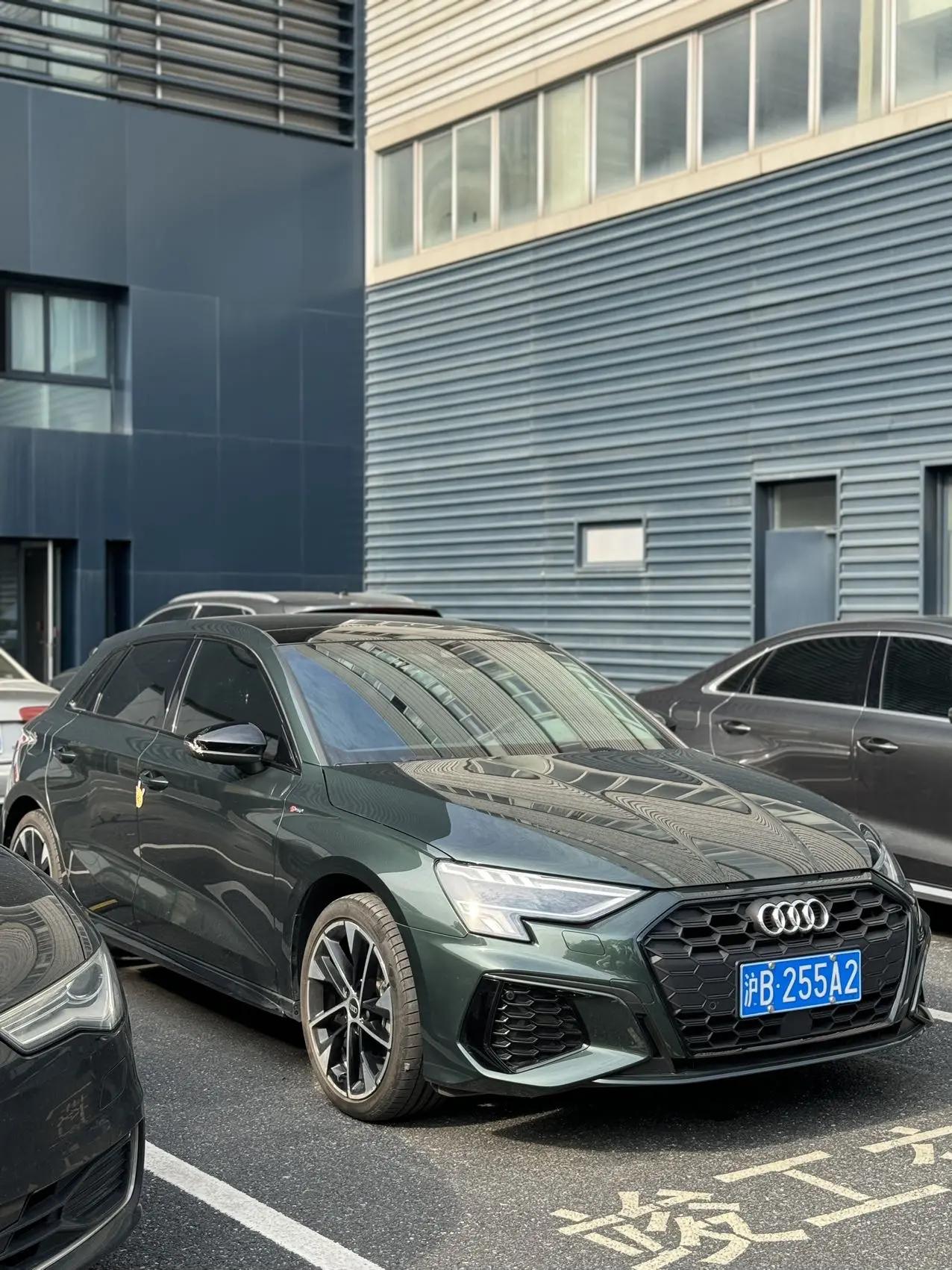 Audi A3 2022 model Sportback 35 TFSI Luxury Sports Edition 3