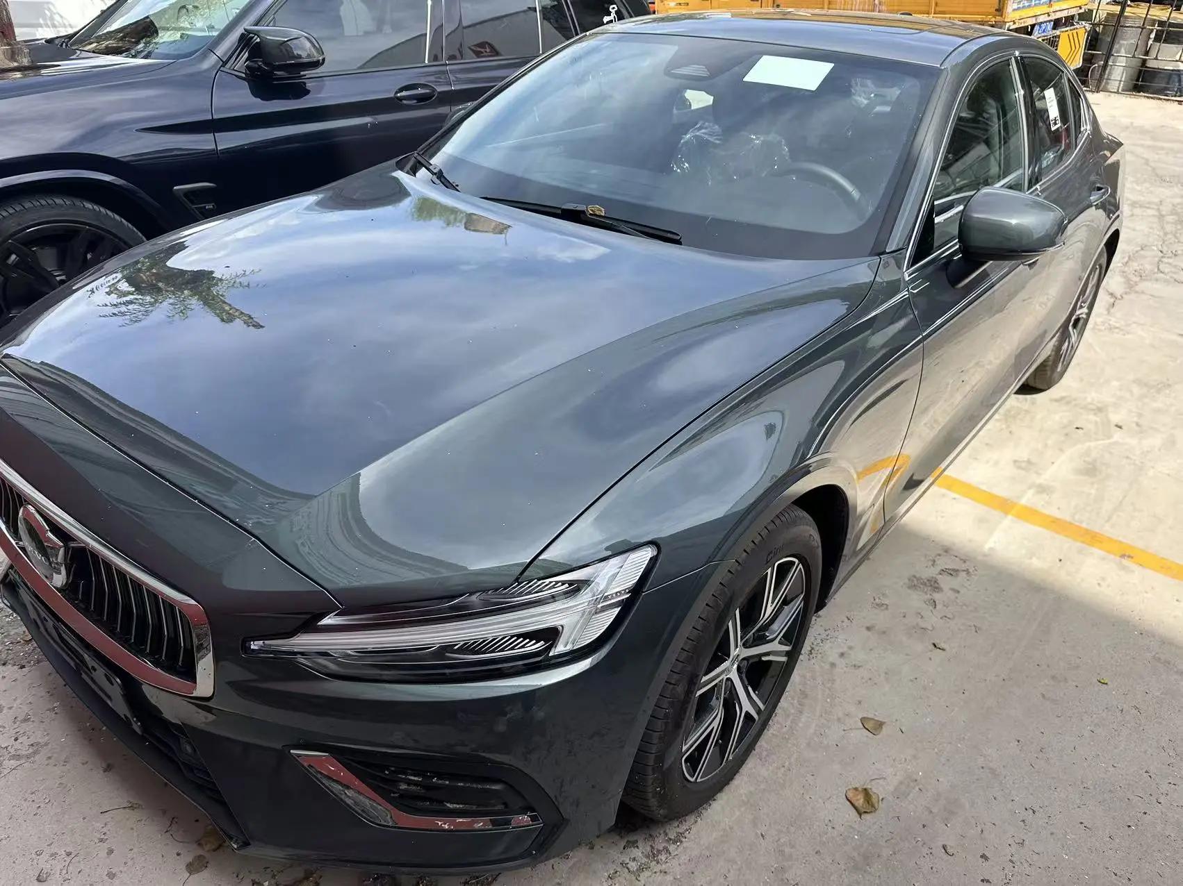 Volvo 2026 S60 48V 2.0T B4 Zhiyi Deluxe Edition Automatic Gear