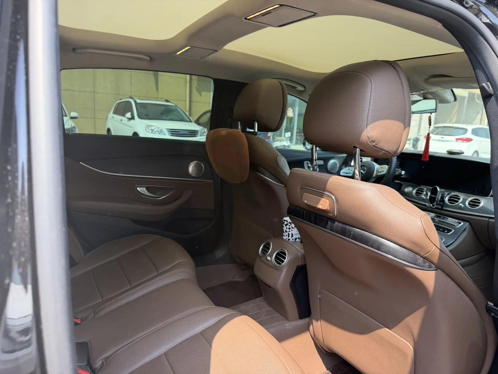 Mercedes Benz E-Class 2020 E 300 L Sports Fashion 7