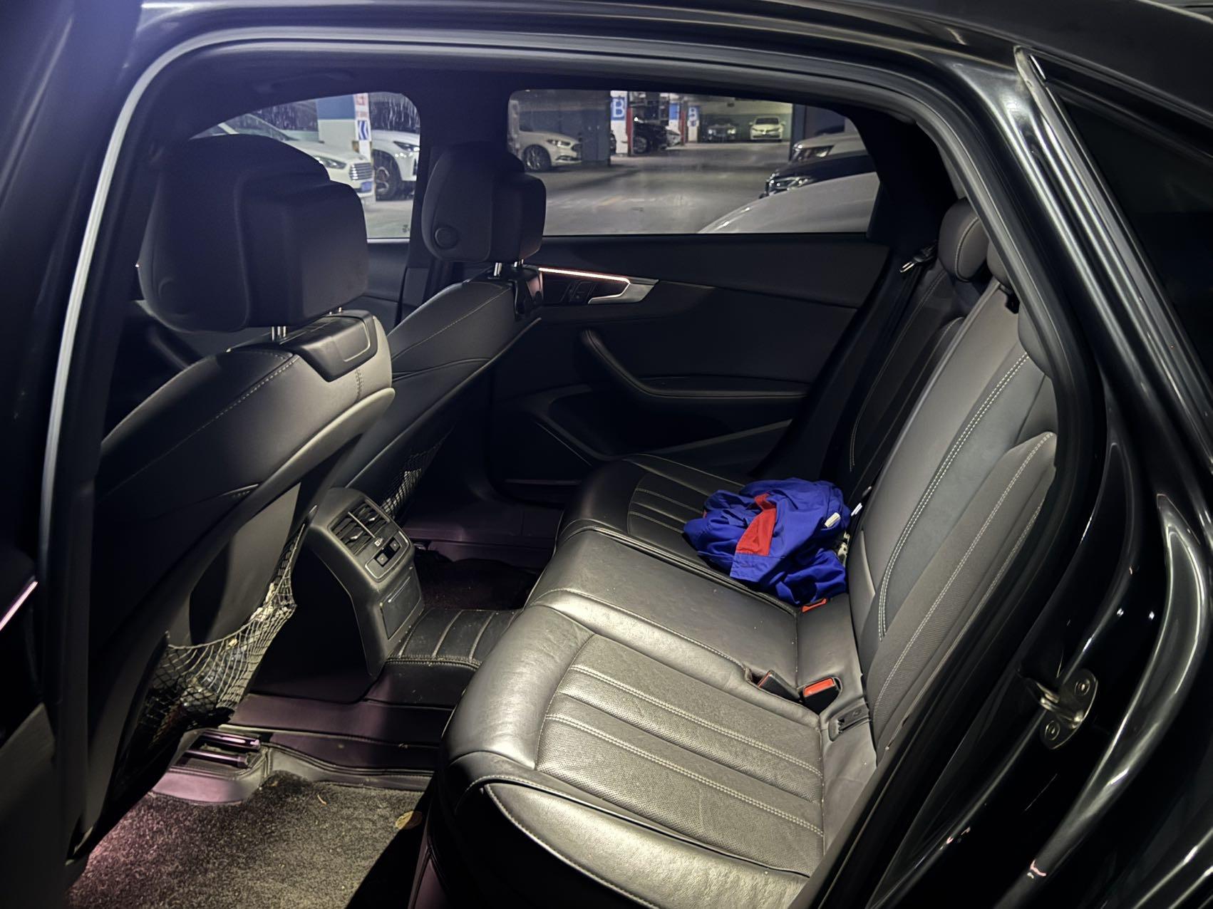 Audi A4L 2023 40 TFSI Deluxe Dynamic Starry Night Edition 4