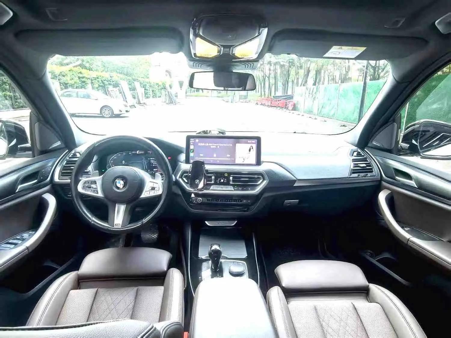 BMW X3 2022 xDrive30i exclusive M obsidian night suit 5