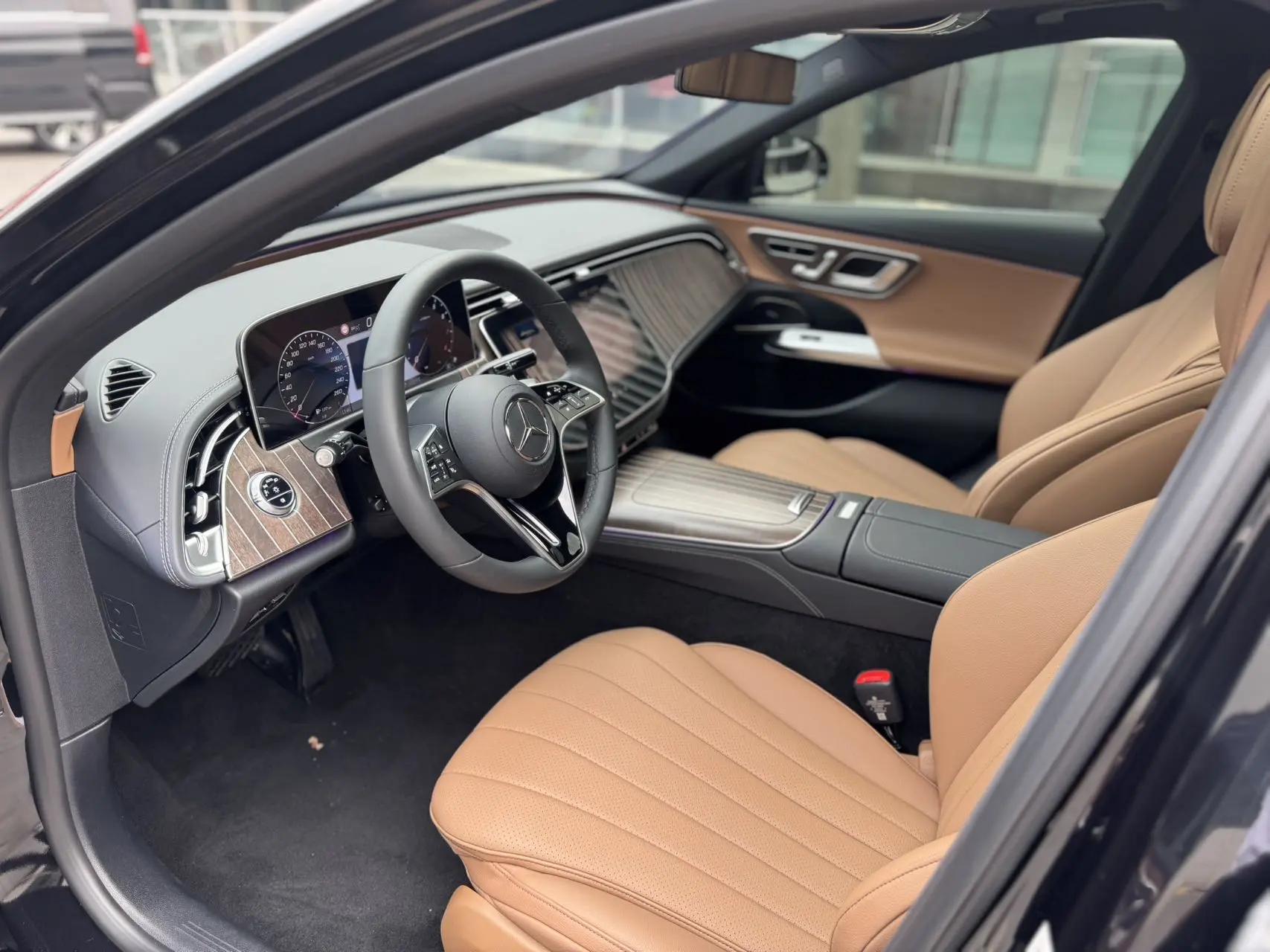 Mercedes Benz E Class 2024 E 300 L 48V 2.0T Fashion Automatic Gear 7