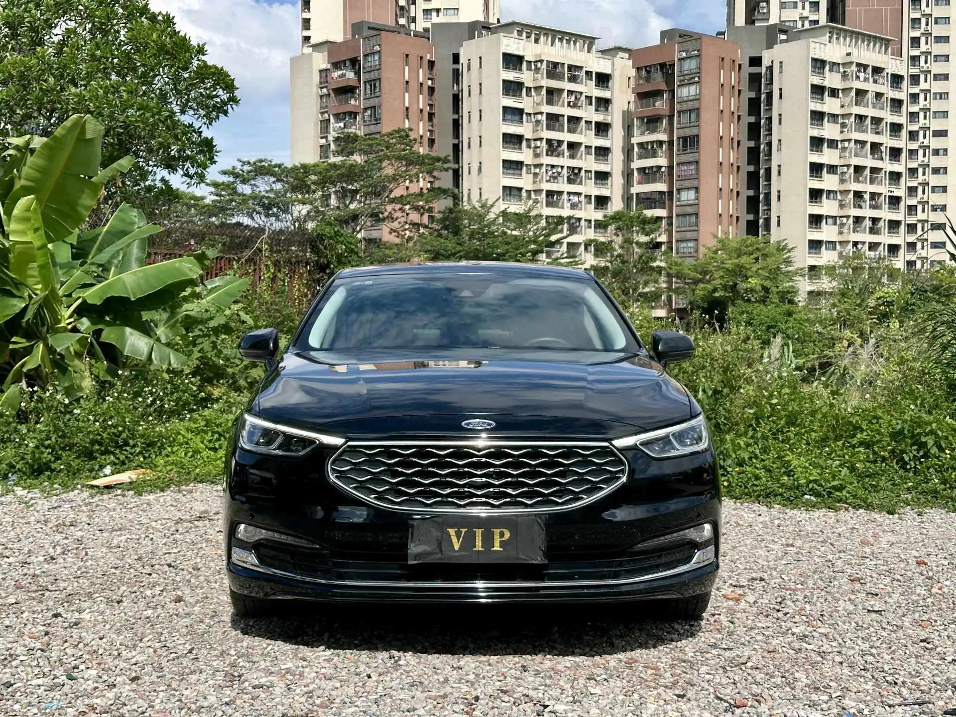 Taurus 2019 EcoBoost 245 Premium Edition 2