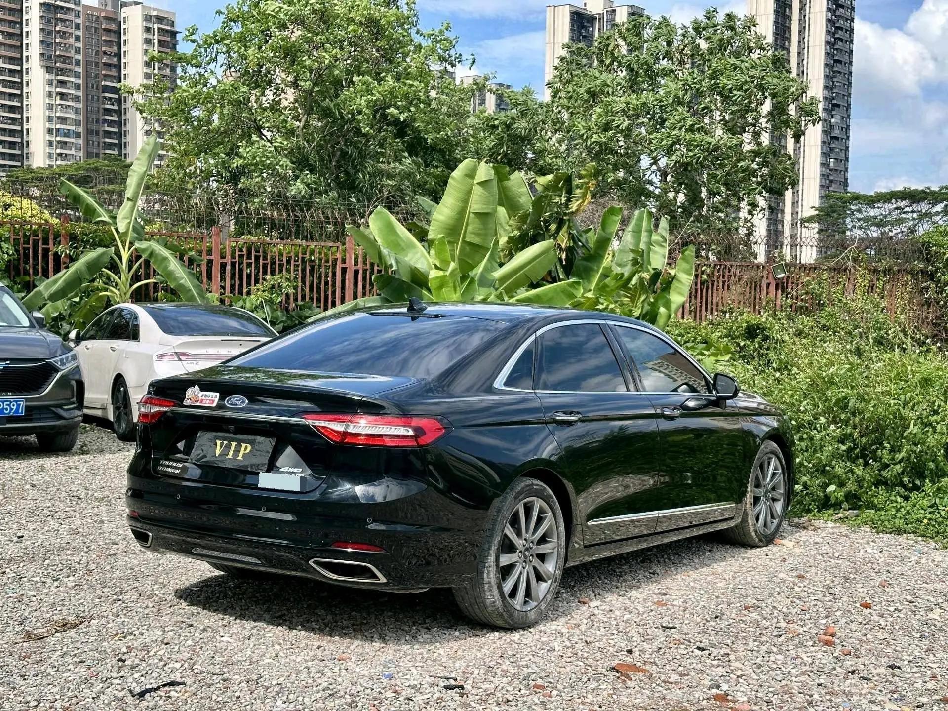 Taurus 2019 EcoBoost 245 Premium Edition 4
