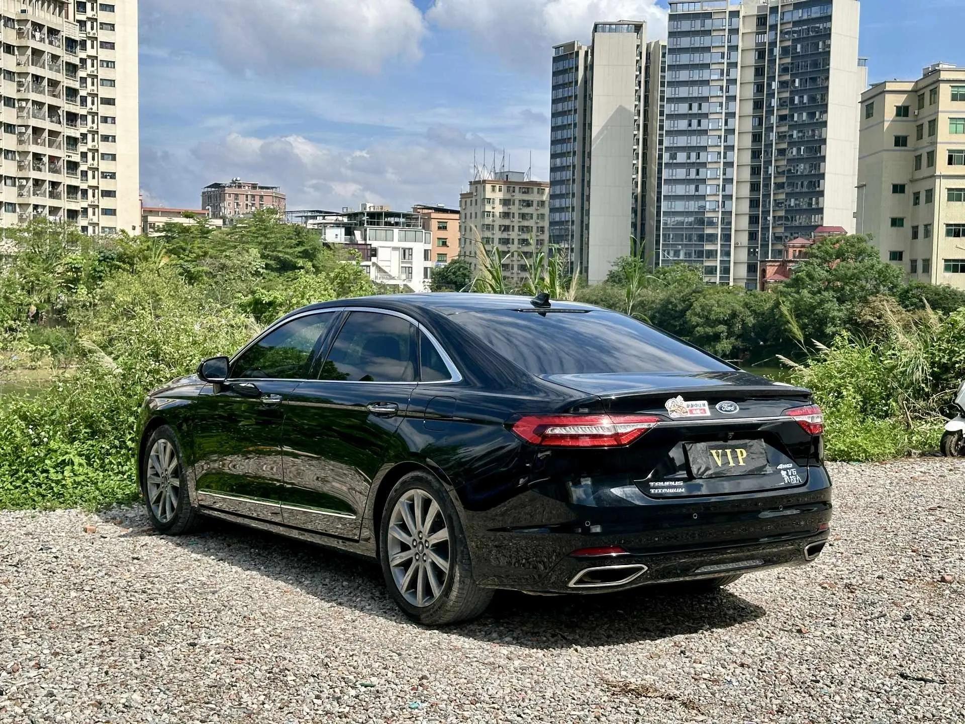 Taurus 2019 EcoBoost 245 Premium Edition 5