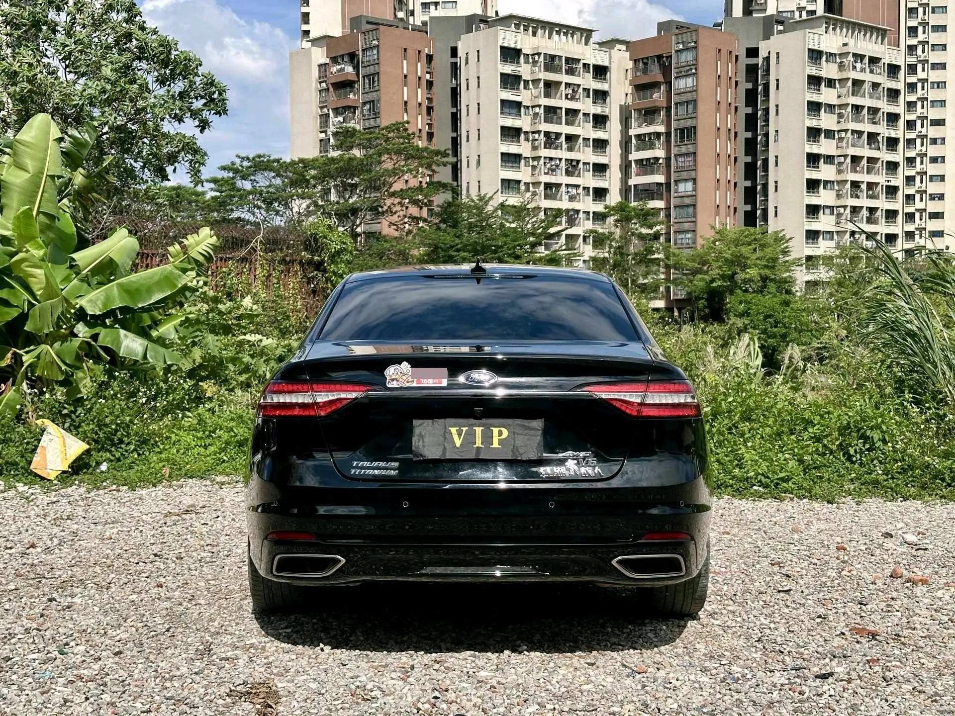 Taurus 2019 EcoBoost 245 Premium Edition 6