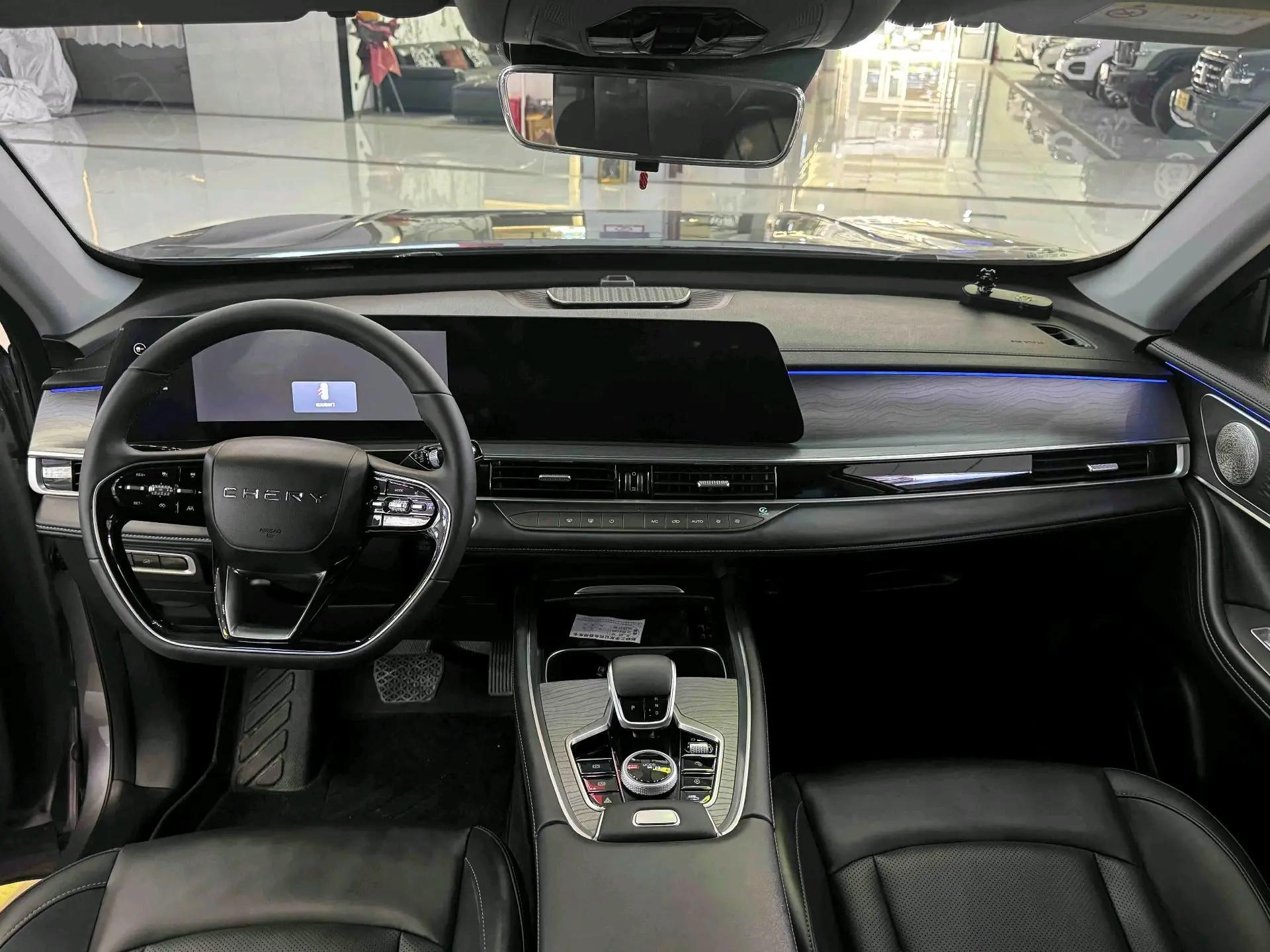 Chery 2025 Tiggo 8 PRO 1.6T 290T Two-Wheel Drive Luxury Edition Automatic 6
