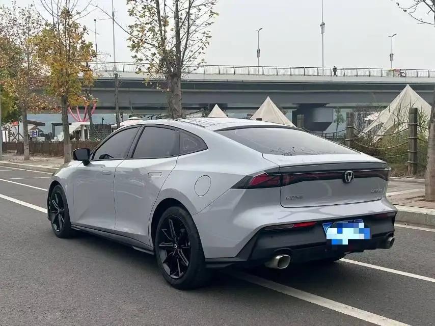 ChangAn 2023 UNI-V 1.5T Prestige Automatic 6