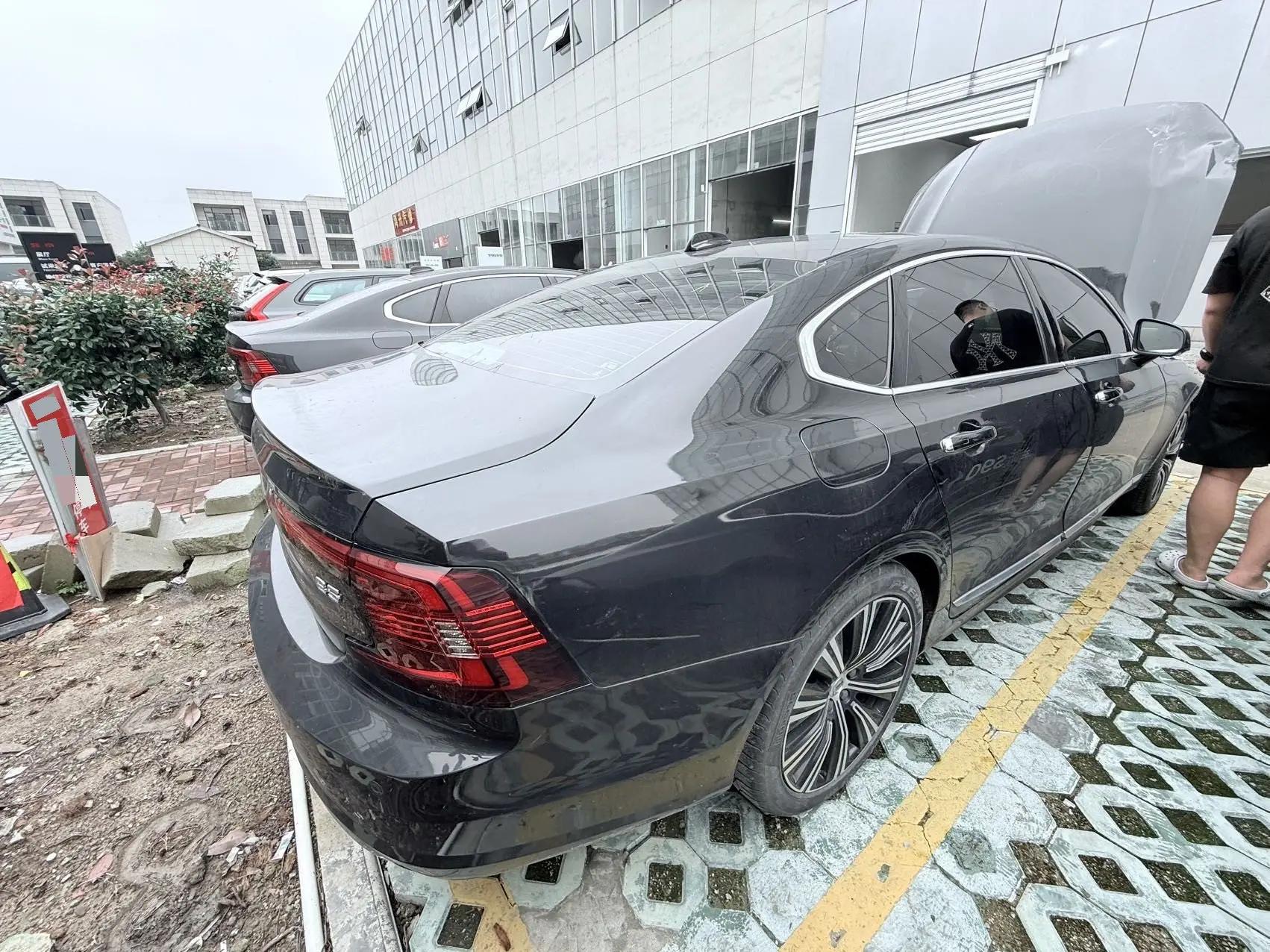Volvo S90 2022 B5 Zhiyuan Deluxe Edition 2