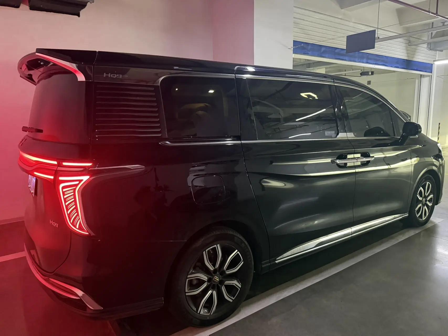 HongQi HQ9 2023 2.0T Zhilian Qichang Edition 6