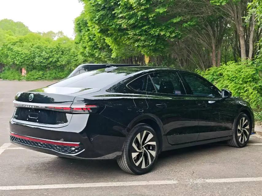 Volkswagen 2025 Passat Pro 2.0TSI 380TSI Star Dragon Edition Automatic Gear 9