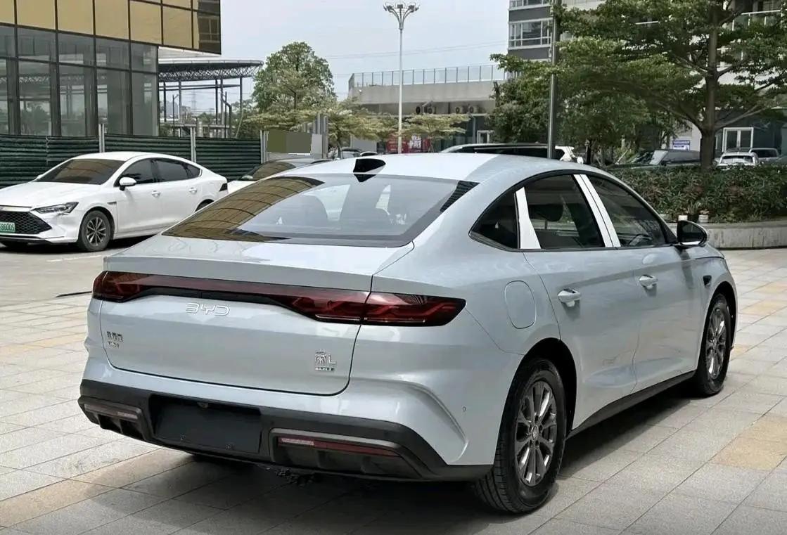 BYD 2025 Qin L DM-i 1.5 CVT Intelligent Driving Version 80KM Leading Model Automatic 2