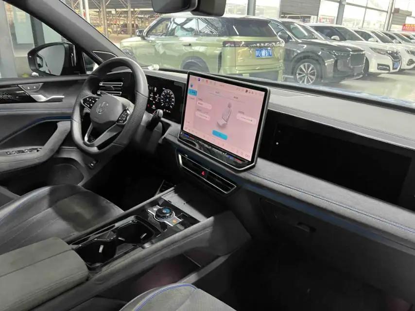 Volkswagen 2024 Tiguan L PRO 2.0TSI 380TSI Four-wheel Drive R-Line Smart Edition Automatic Gear 7