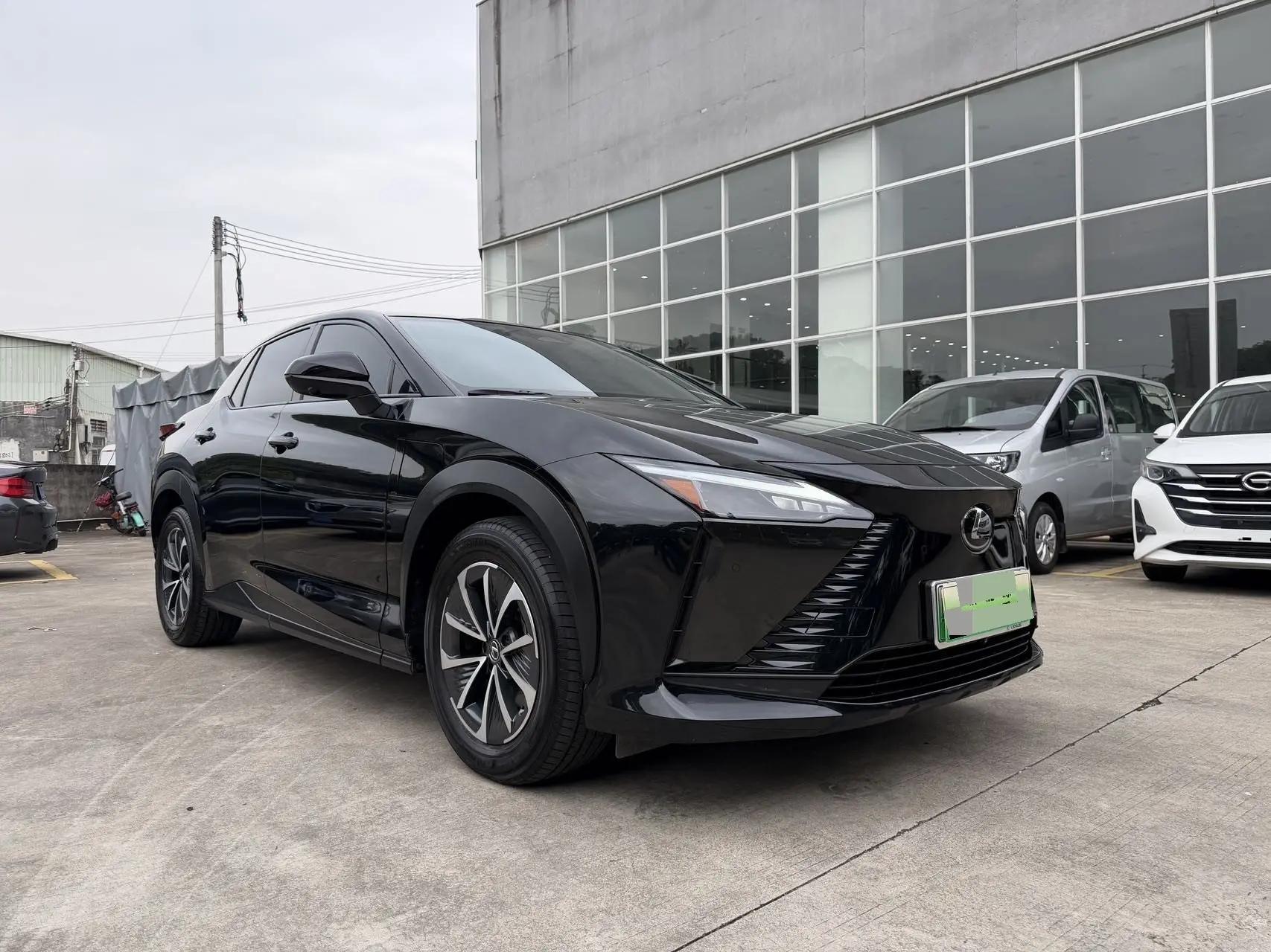 Lexus RZ 2023 450e 4WD Vertical Edition 3