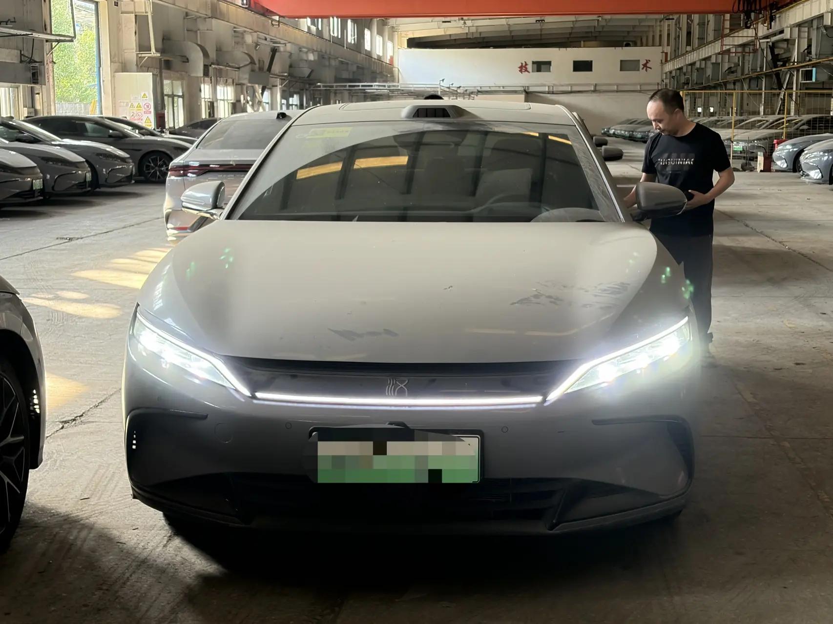 BYD 2025 Han DM-i 1.5T CVT Intelligent Driving Version 125KM Laser Radar Flagship Model Automatic Transmission 2
