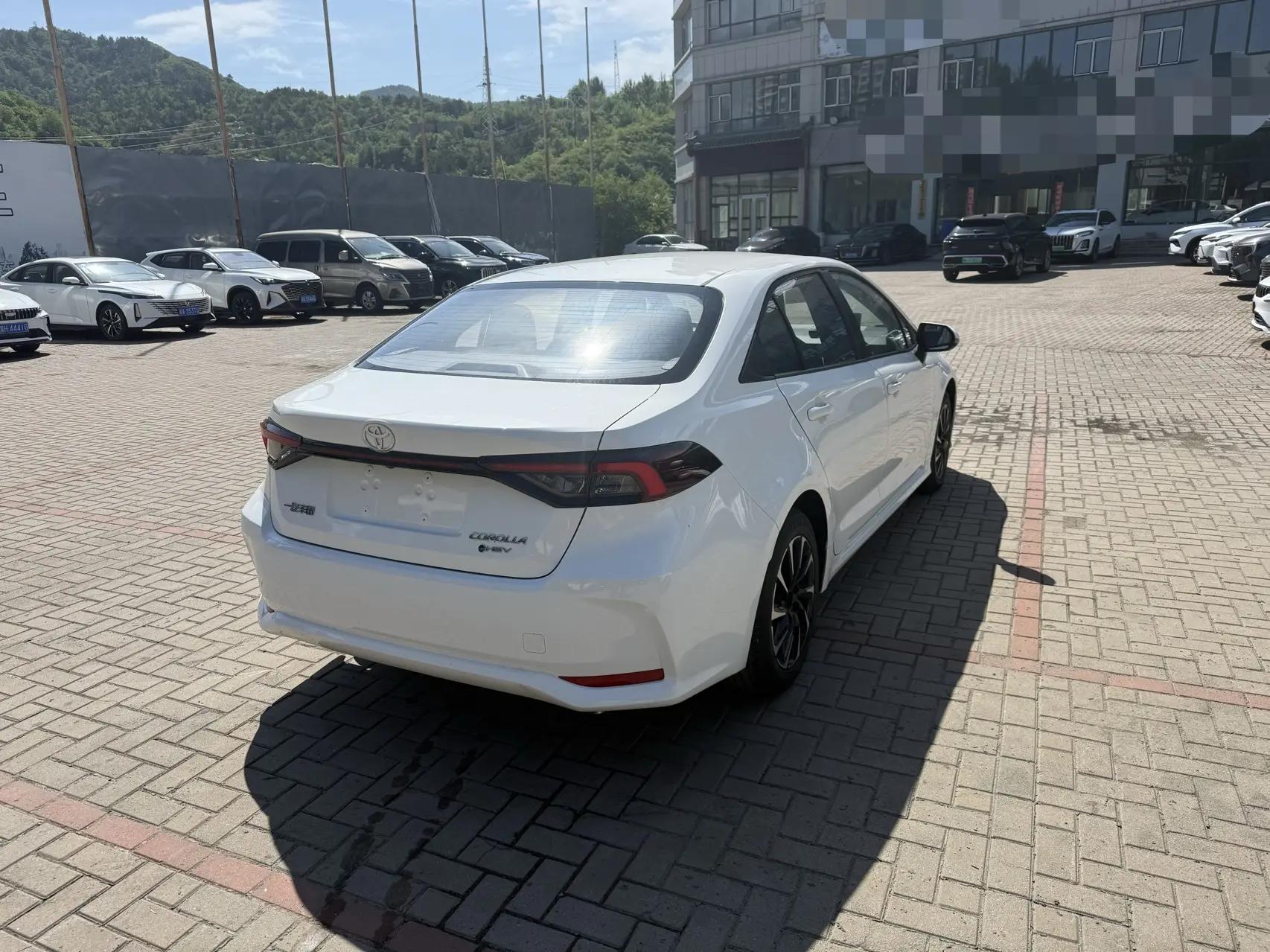 Toyota 2026 Corolla Double Engine 1.8 Stepless Elite Automatic Gear 3