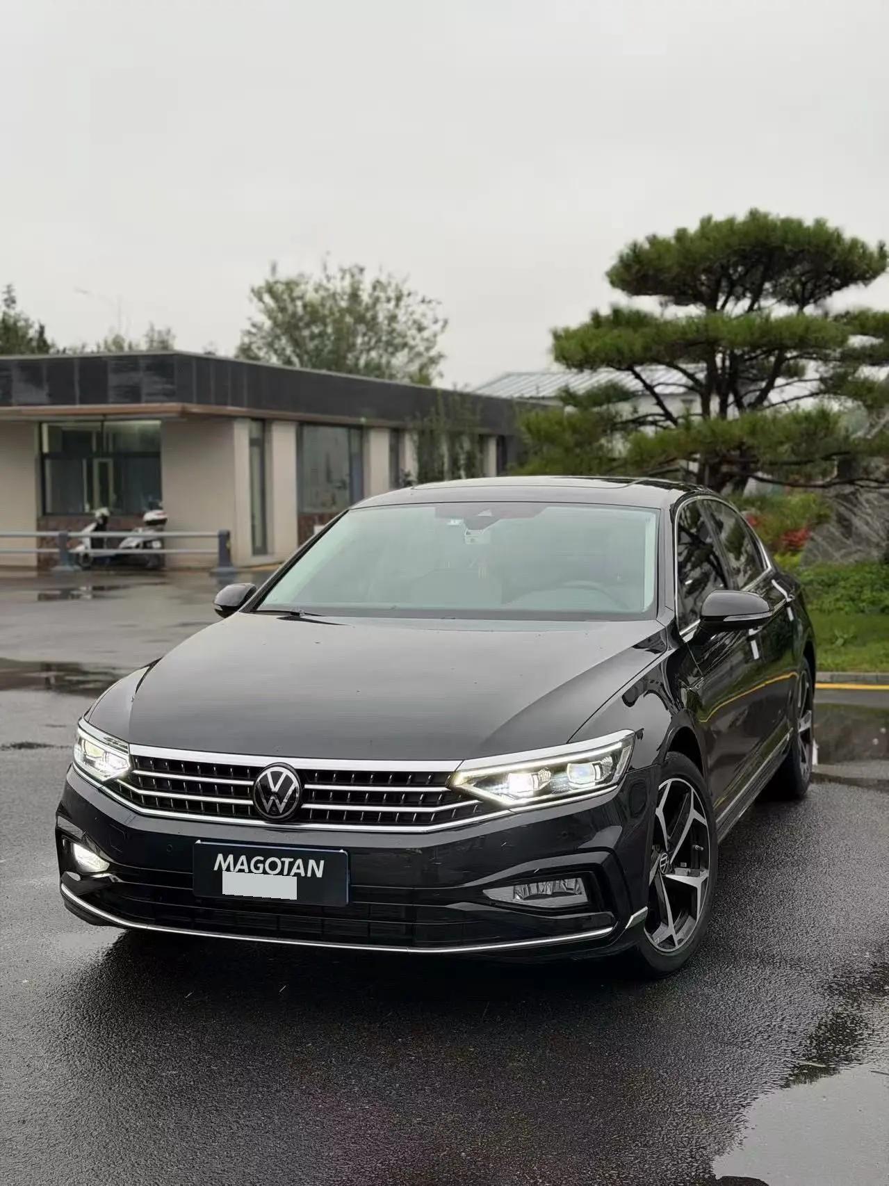 Magotan 2022 380TSI DSG Basic Model
