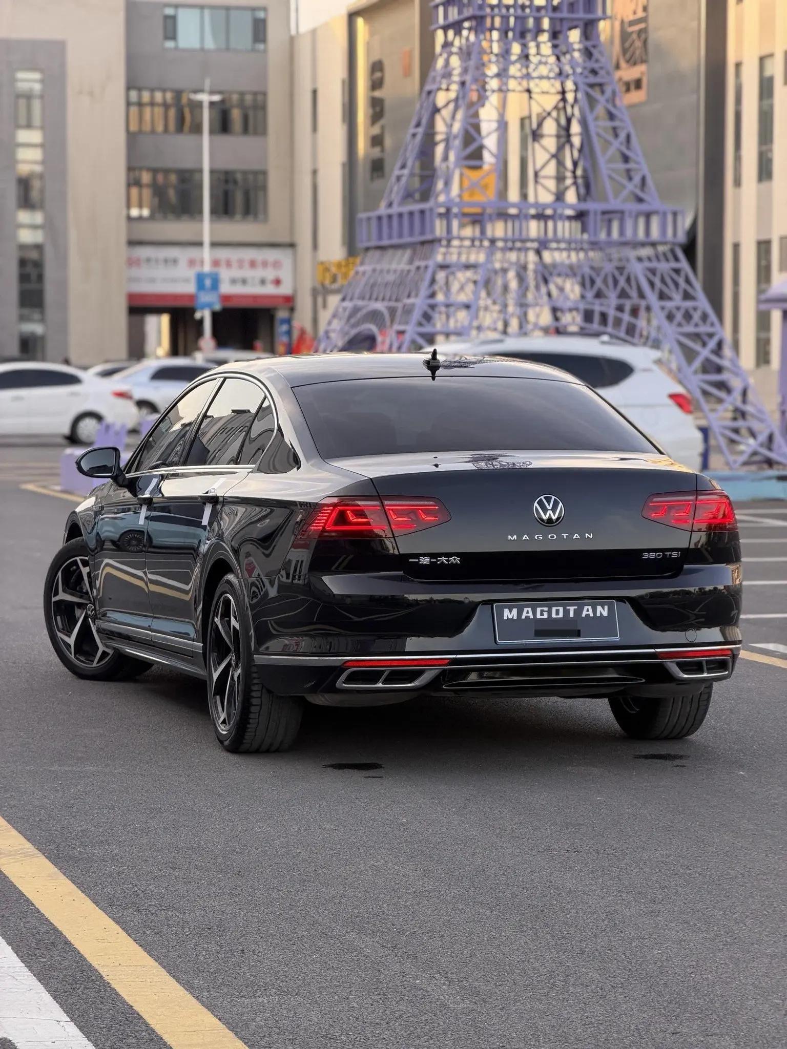 Magotan 2022 380TSI DSG Basic Model 8