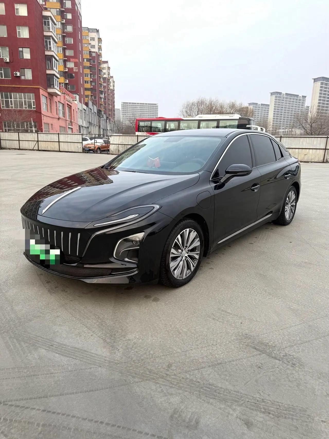 HongQi E-QM5 2021 Charging Flag Edition