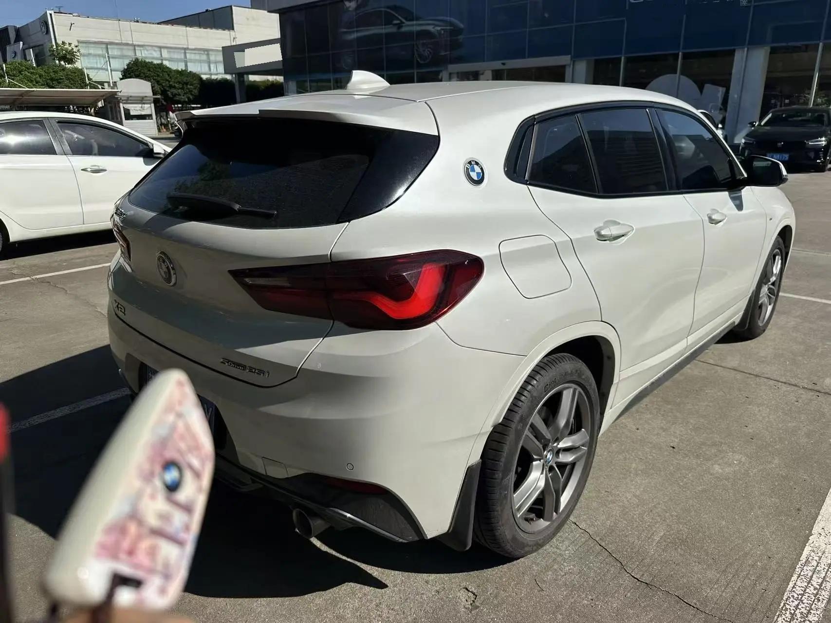 BMW X2 2021 xDrive25i Obsidian Night Edition 2