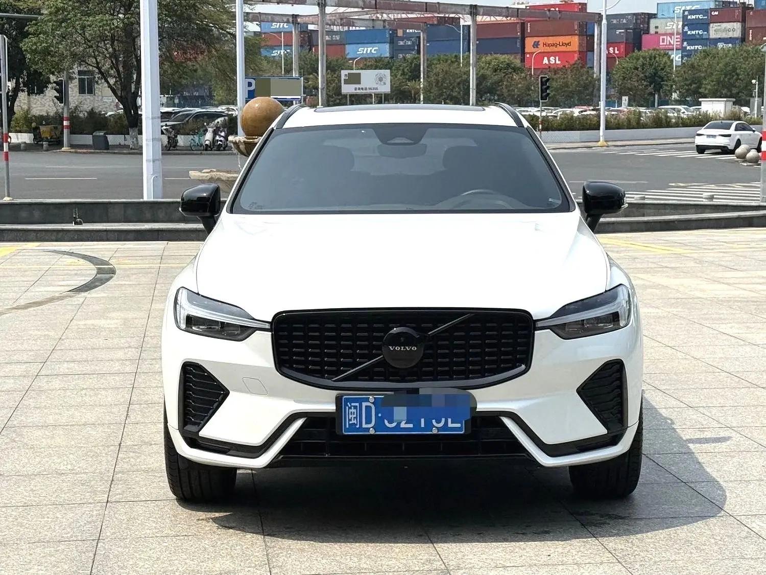 Volvo XC60 2022 B5 4WD Zhiyuan Sports Edition 2