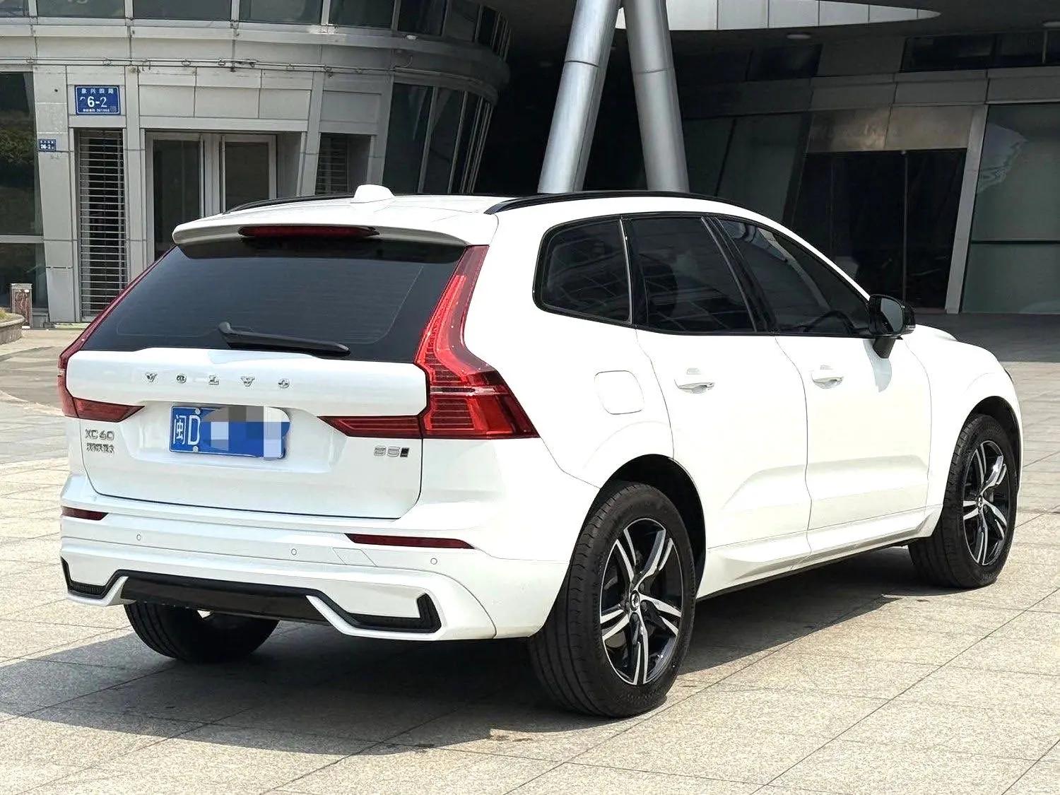 Volvo XC60 2022 B5 4WD Zhiyuan Sports Edition 4
