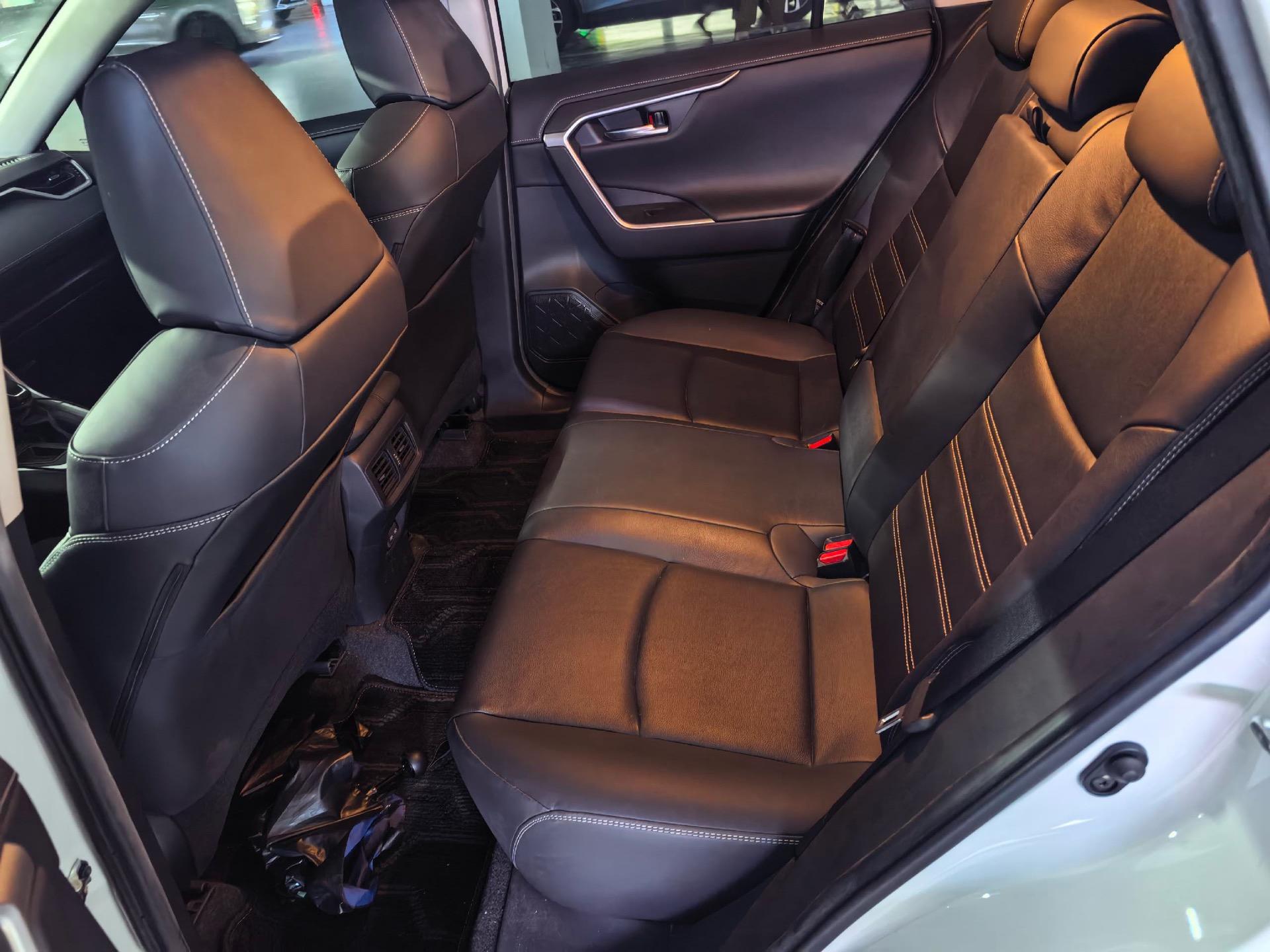 RAV4 Rongfeng 2022 2.0L CVT Two-Drive Fashion Plus Edition 2