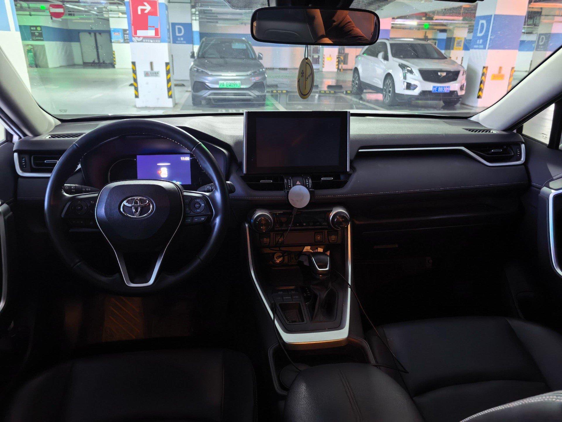 RAV4 Rongfeng 2022 2.0L CVT Two-Drive Fashion Plus Edition 3
