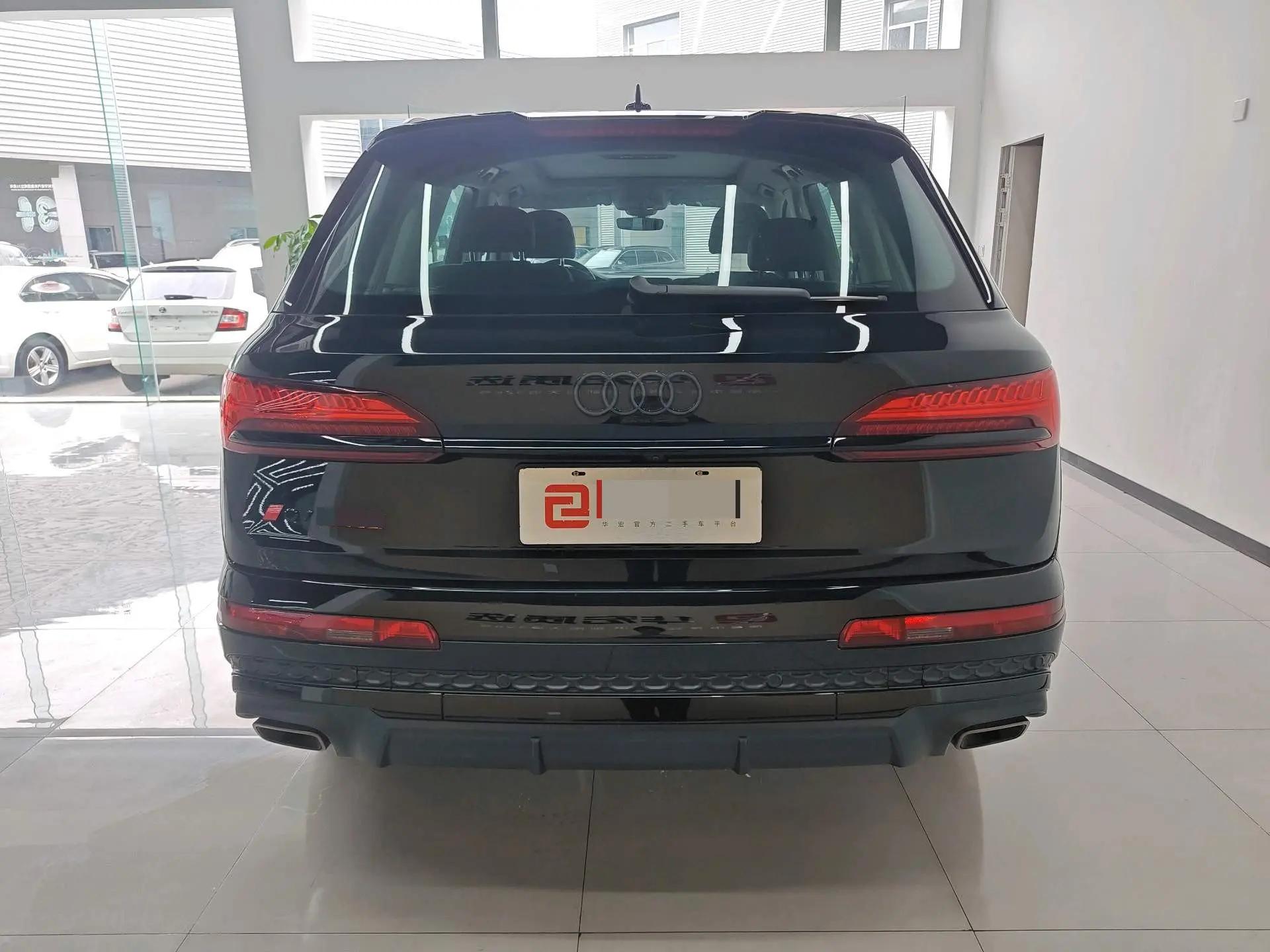 Audi Q7 (Imported) 2024 Q7 2.0TFSI 45TFSI Quattro S line Black Samurai Automatic Gear 4