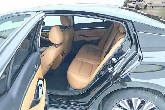 Nissan 2025 Teana 2.0 Stepless XL-TLS Pleasant Edition Automatic Gear 4