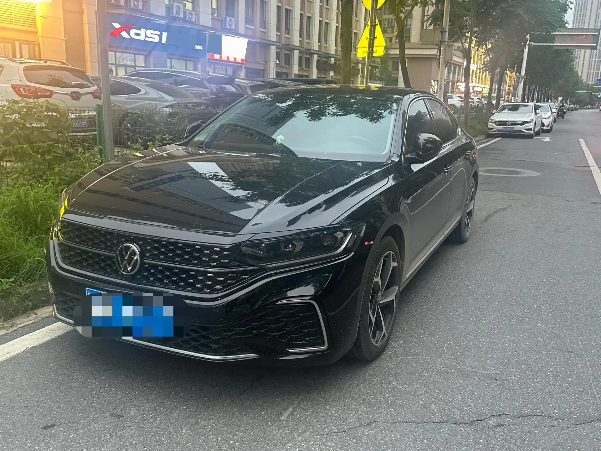 Volkswagen 2024 Passat 2.0TSI 330TSI Starry Sky Elite Edition Automatic