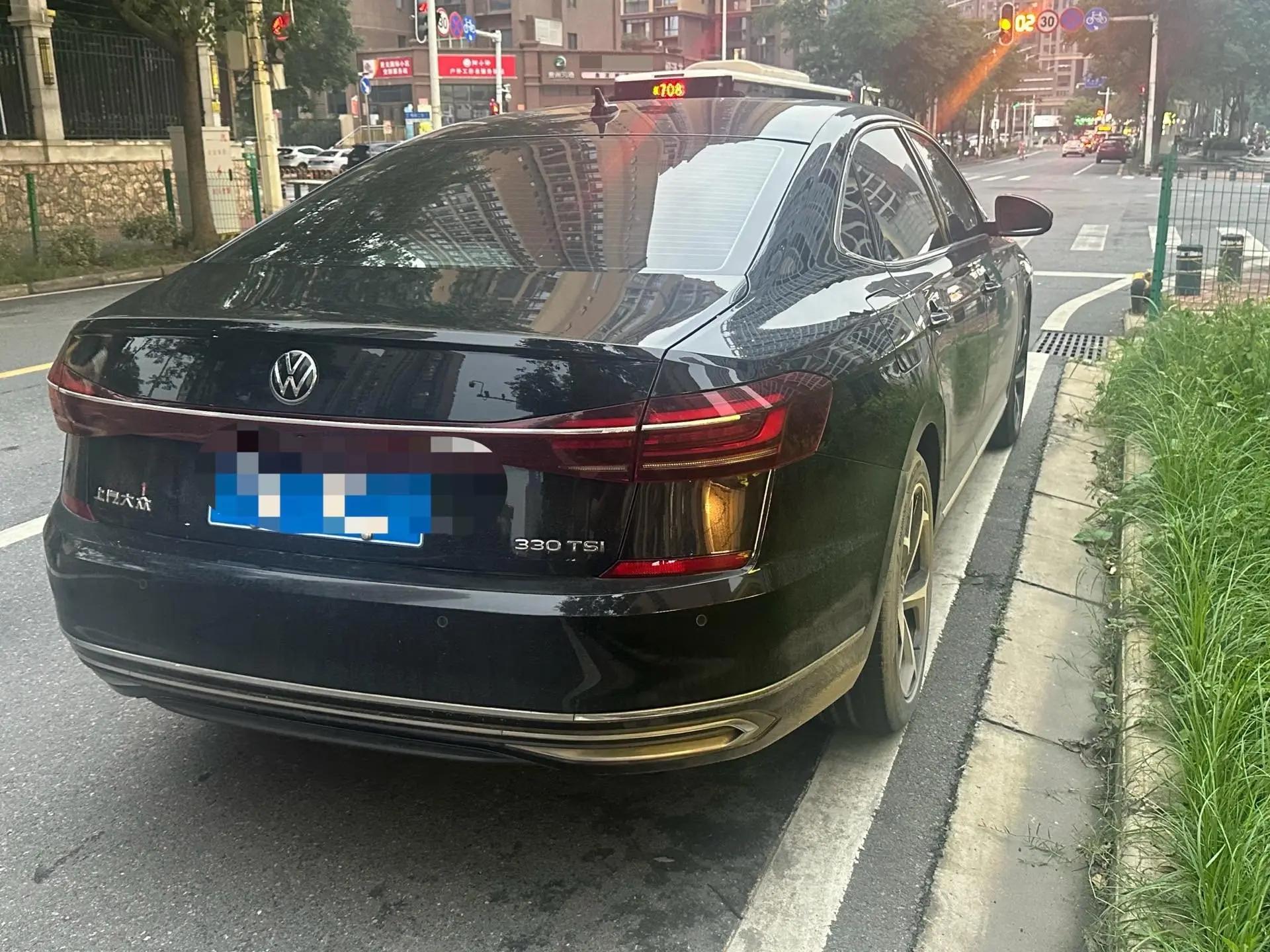 Volkswagen 2024 Passat 2.0TSI 330TSI Starry Sky Elite Edition Automatic 4