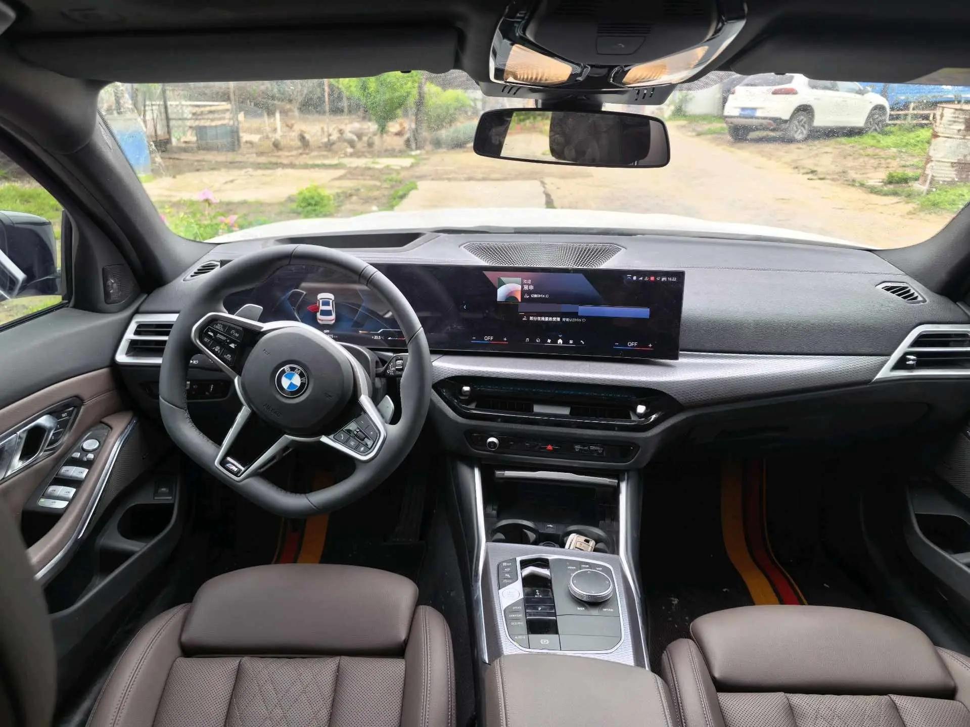 BMW 3 Series 2025 330Li 2.0T Exclusive M Sports Obsidian Night Suit Automatic Gear 6