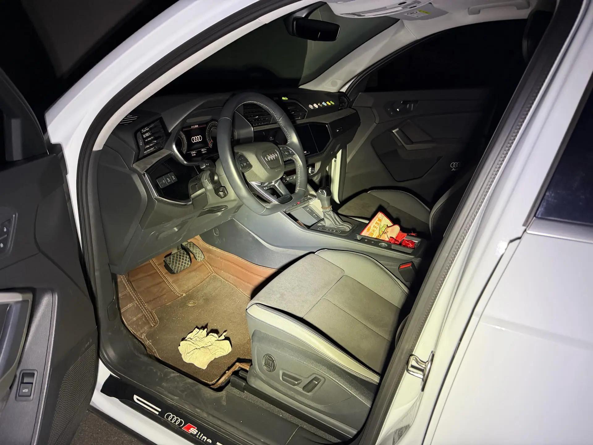 Audi Q3 2022 35 TFSI Fashion Dynamic 2