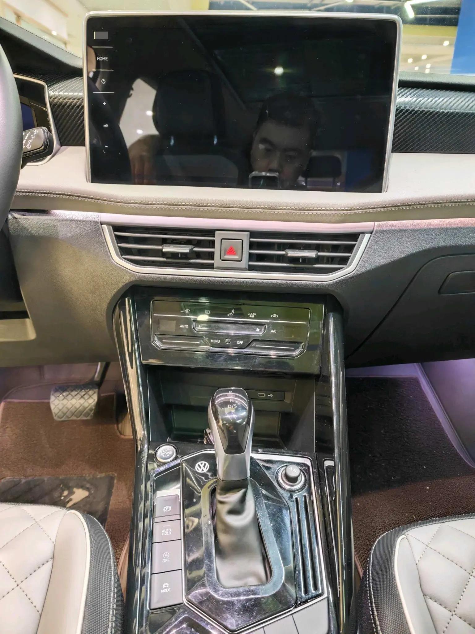 Volkswagen 2024 Tharu 2.0TSI 330TSI Front-Wheel Drive Luxury Plus Enhanced Edition Automatic 5