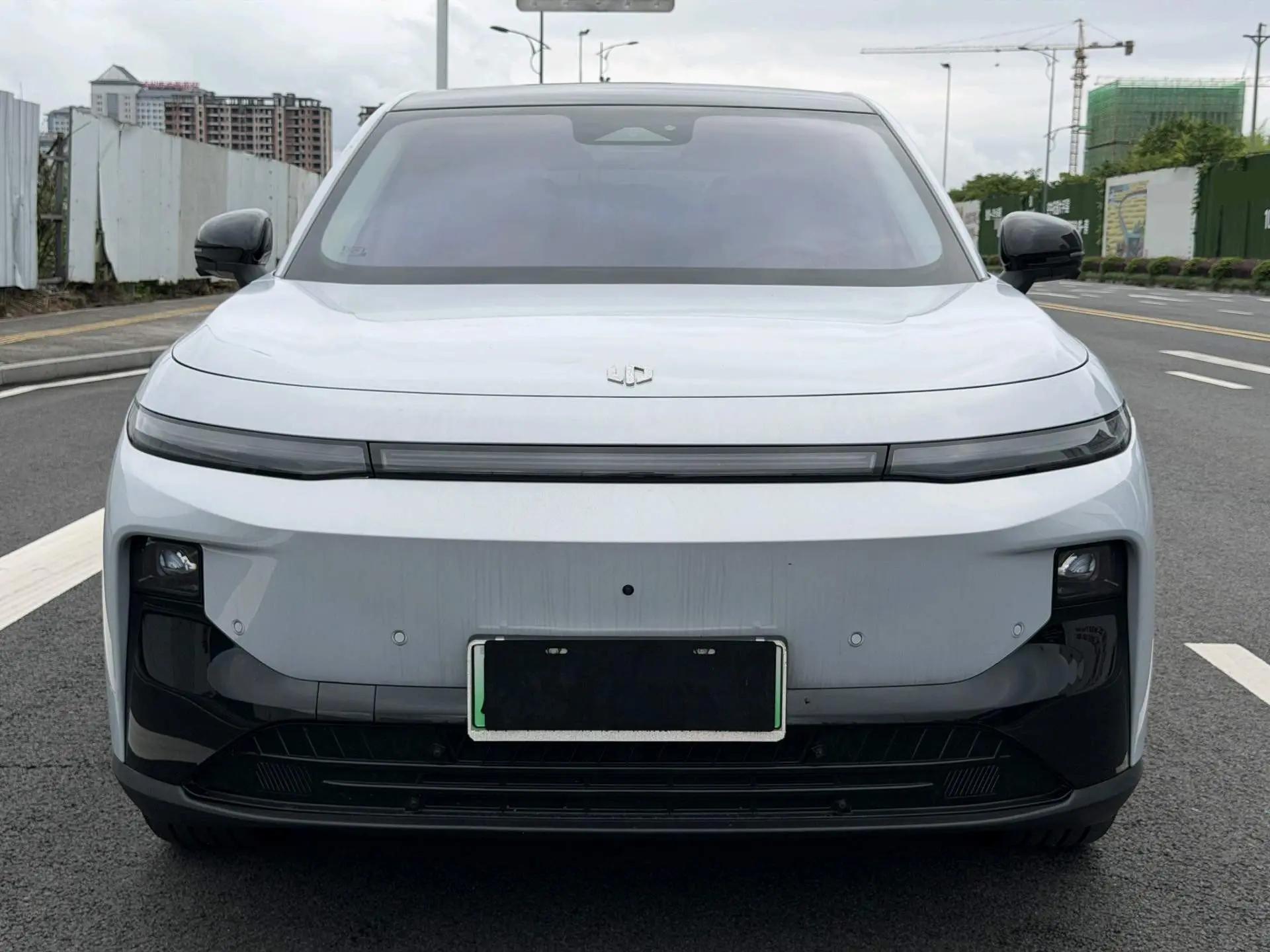 零跑 B10 2025款 510悦享版 自动挡 3