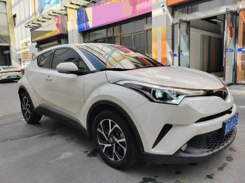 Toyota C- HR 2020 2.0L Leading Edition 3